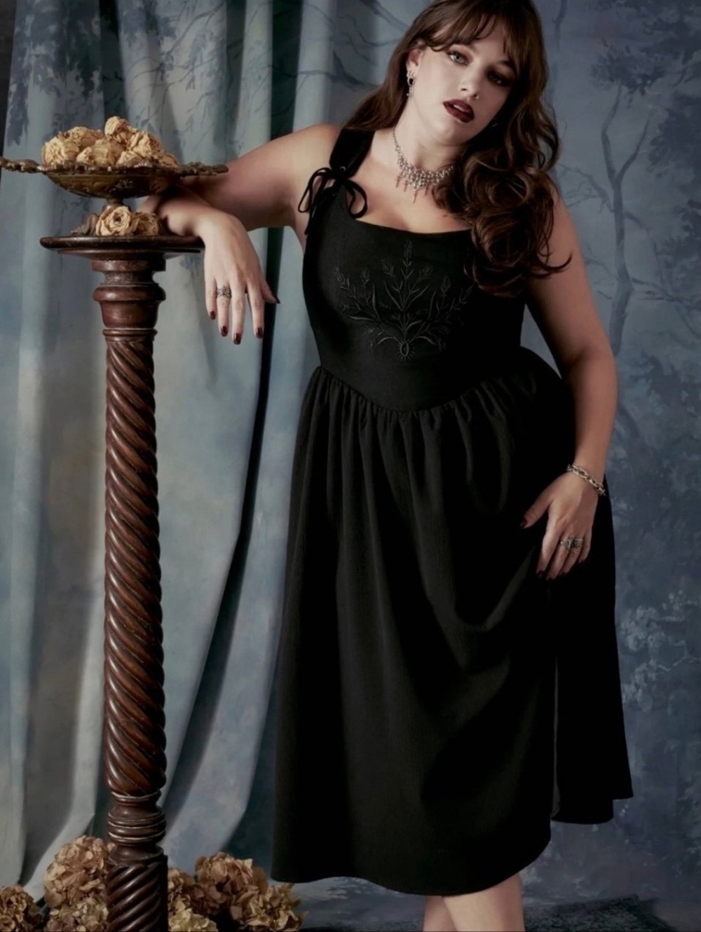 Disrurbia Black Sleeveless Square-Neck Midi Dress with Embroidered Bodice 16XL